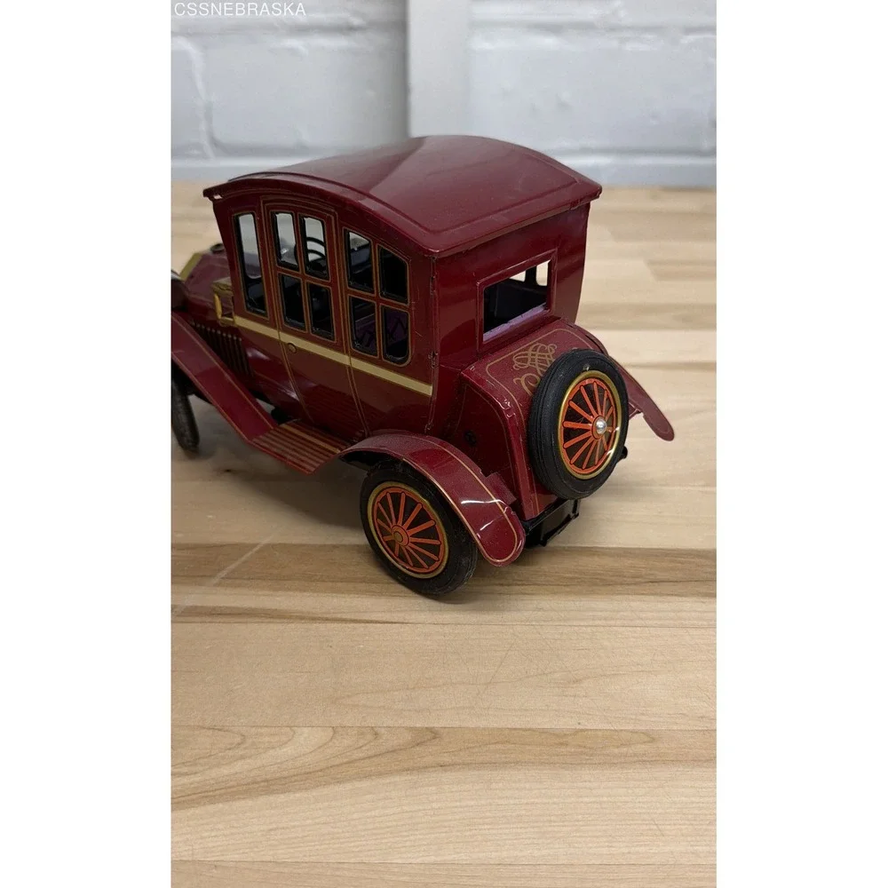 Vintage Grand-Pa Car Battery Operated Tin Toy Antique Automobile 442 With Box